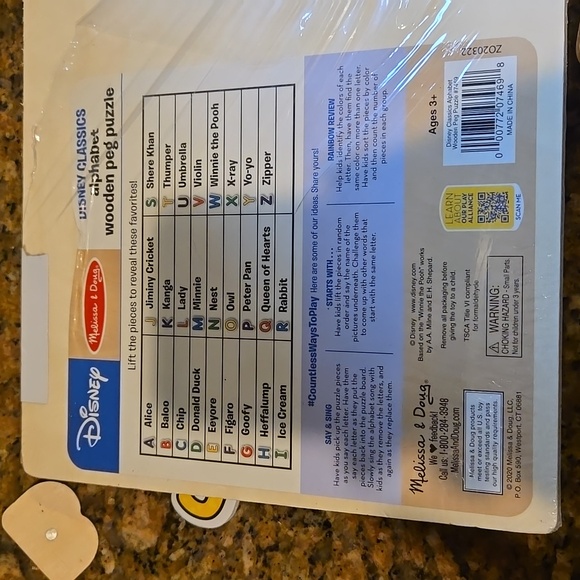 Melissa & Doug disney classic alphabet wooden peg puzzle - Picture 3 of 3